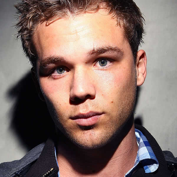 lincoln_lewis_the_possessed